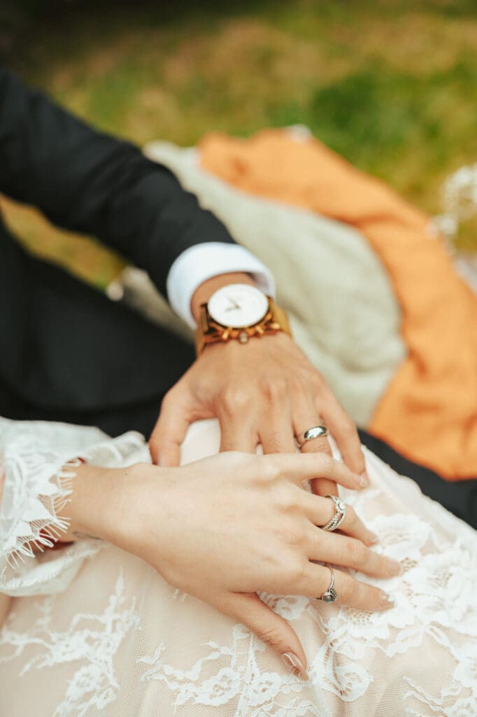Close-up of wedding rings during an Artist Point elopement in the North Cascades.